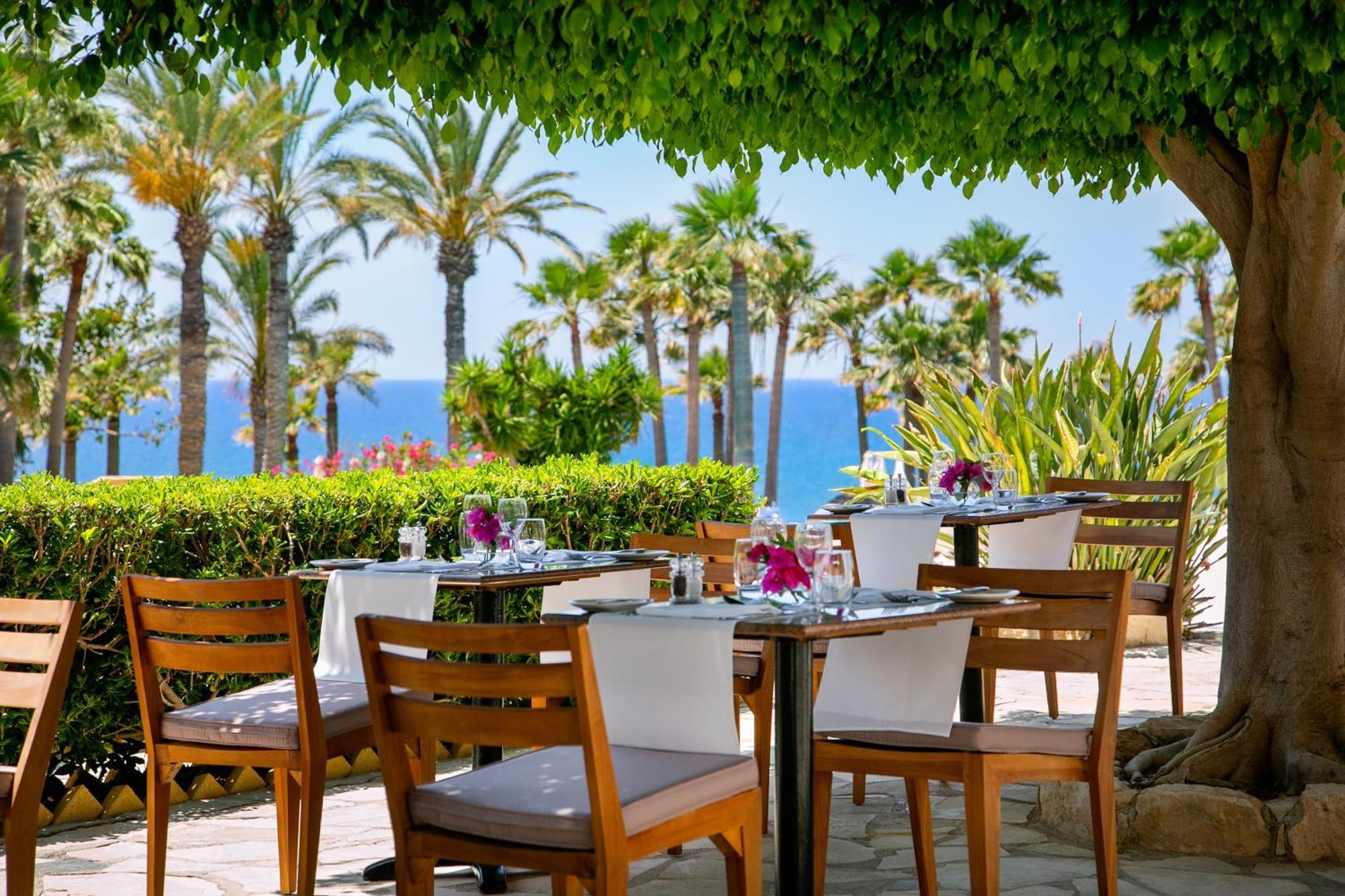 Azia Resort & Spa Paphos Extérieur photo